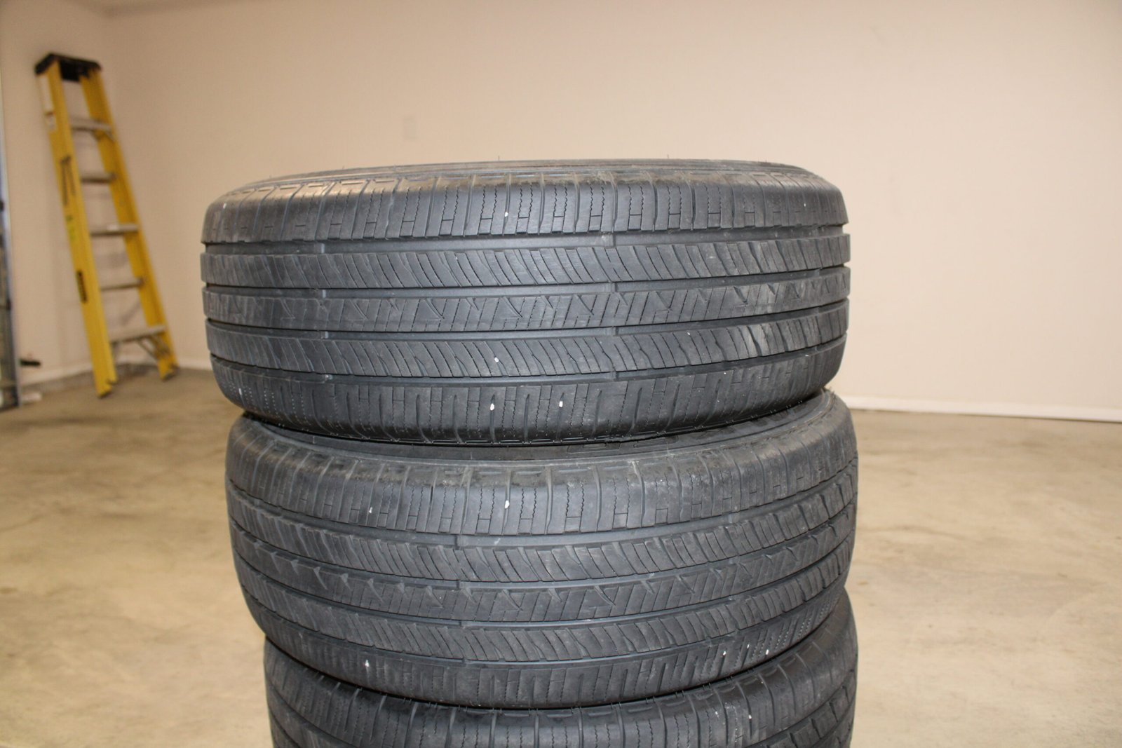 Four Falken Tires 235/60R18